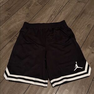 NWT Air Jordan Basketball Shorts kids size Large black/white